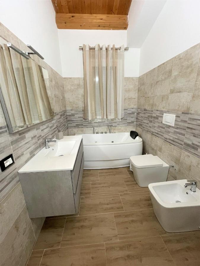Villa Nunzia Con Piscina, Sauna E Idromassaggio. 佛罗里达 外观 照片